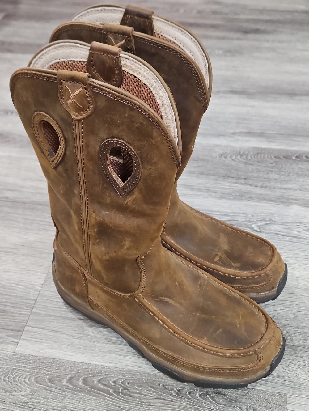 Twisted X Hiker Boots in Distressed Saddle for Men Zize 8